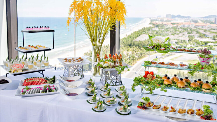 Yarra Ocean Suites Danang